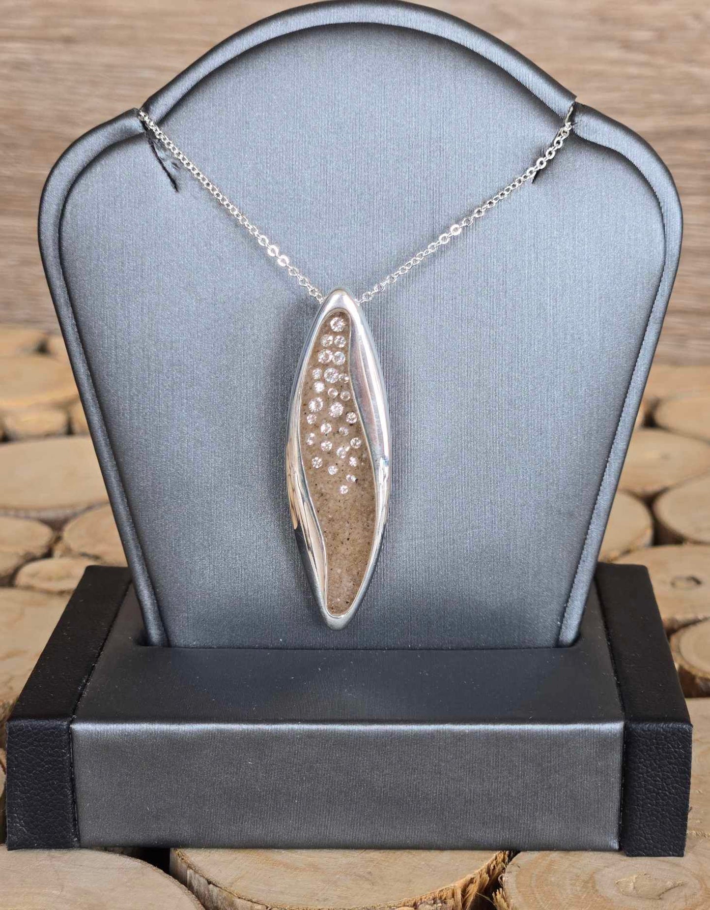Ocean Current Necklace - Diamond Gradient