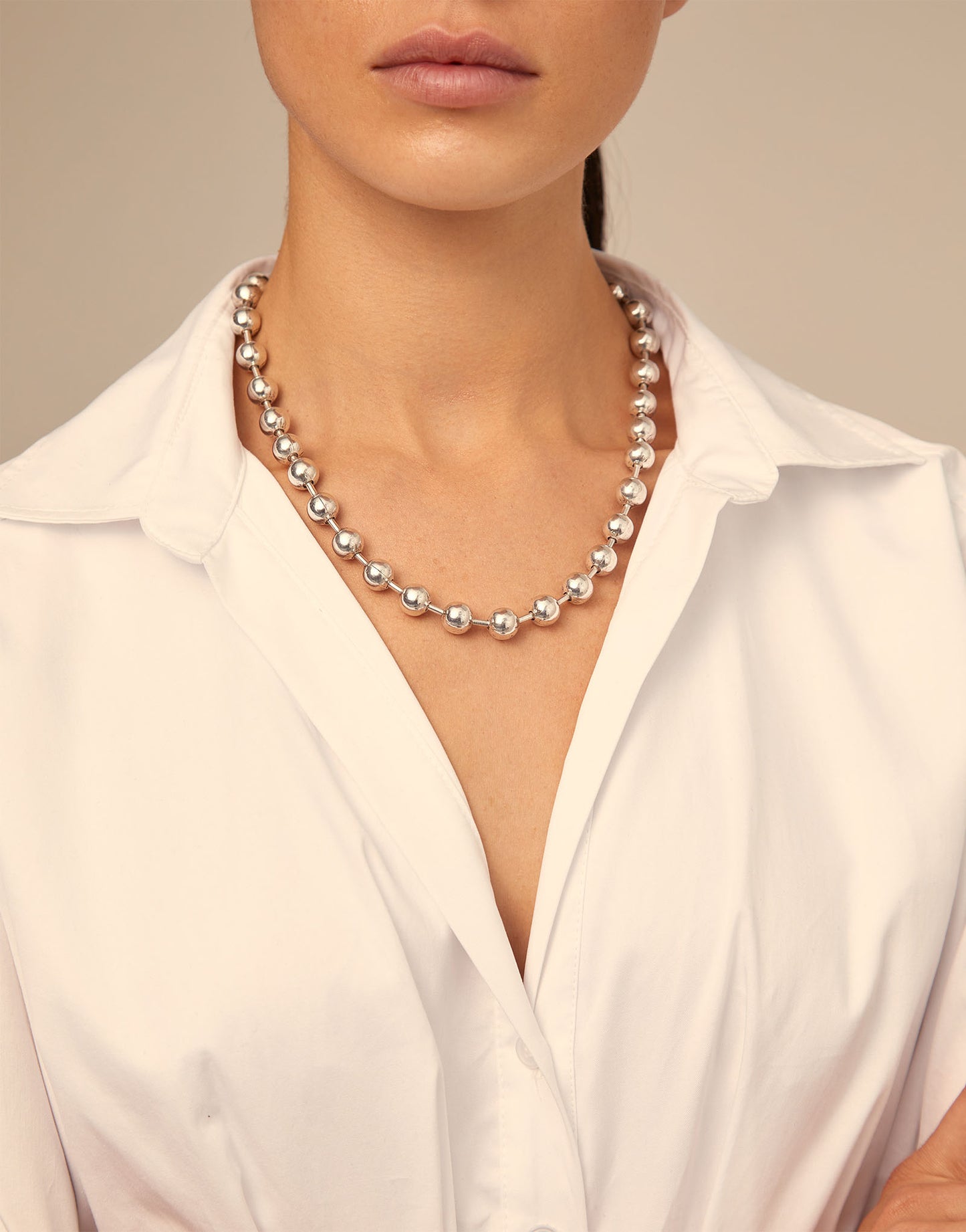 Short beaded necklace with padlock - Silver