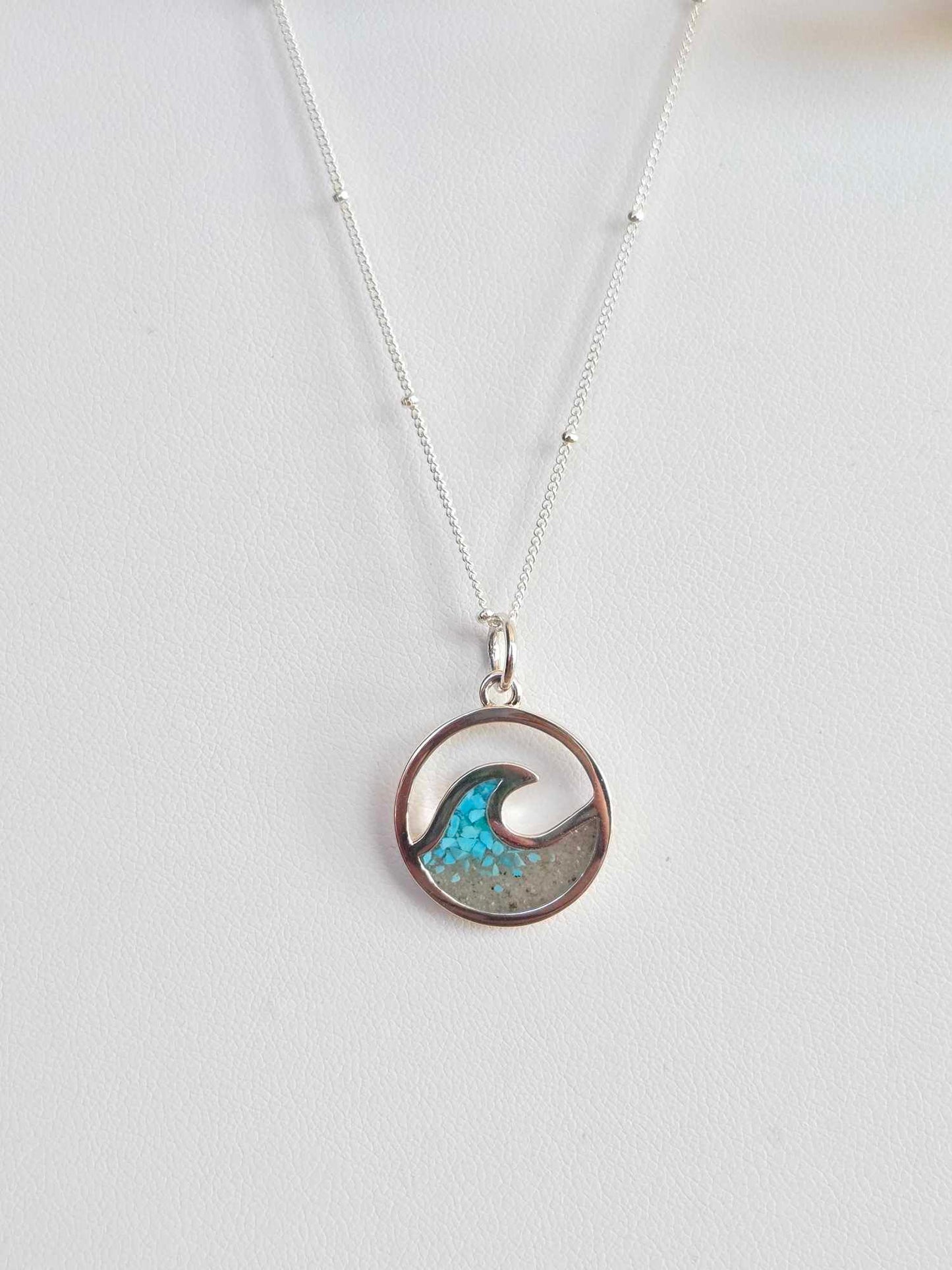 Cresting Wave Necklace - Turquoise Gradient