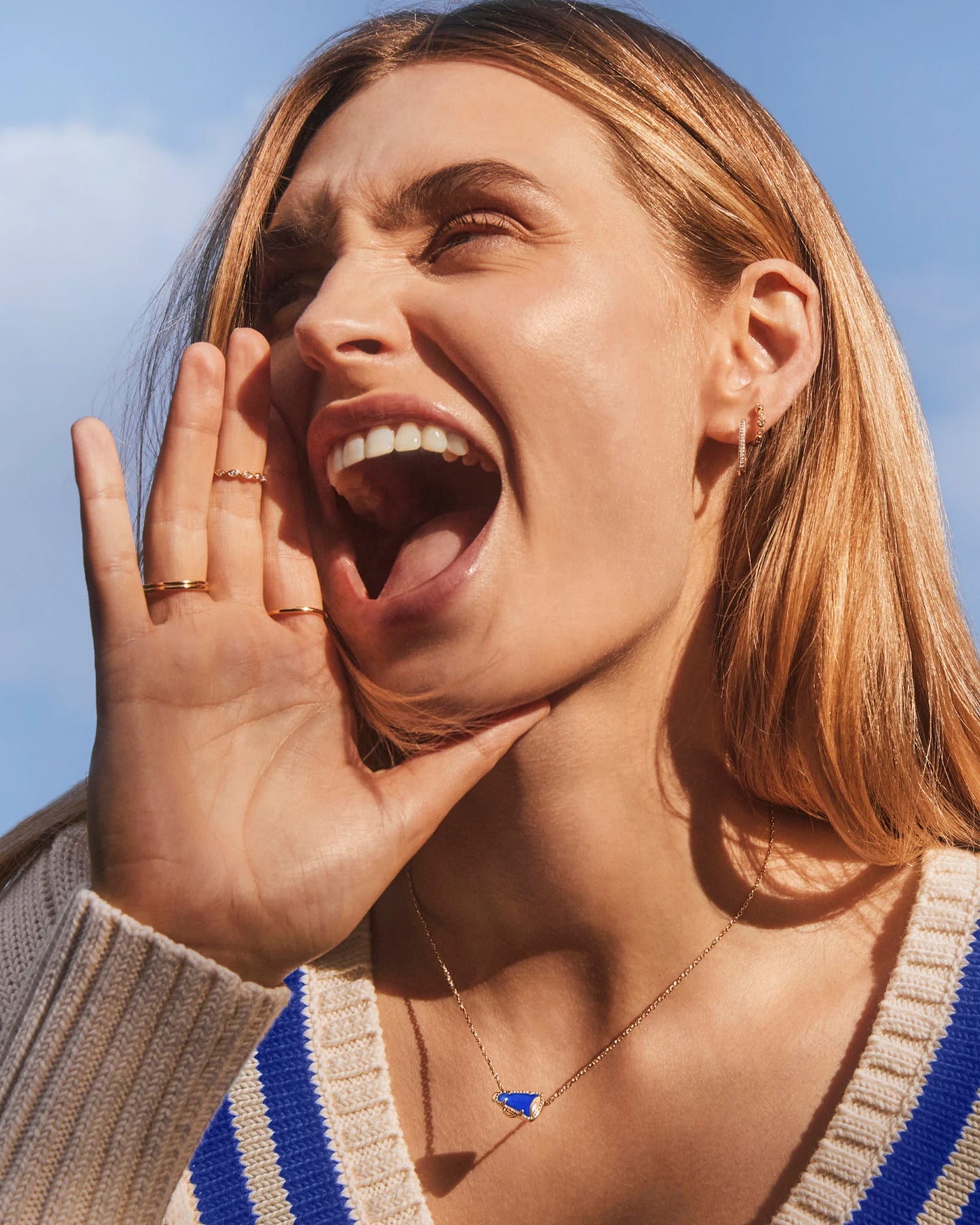 Cheer Gold Short Pendant Necklace in Cobalt Illusion