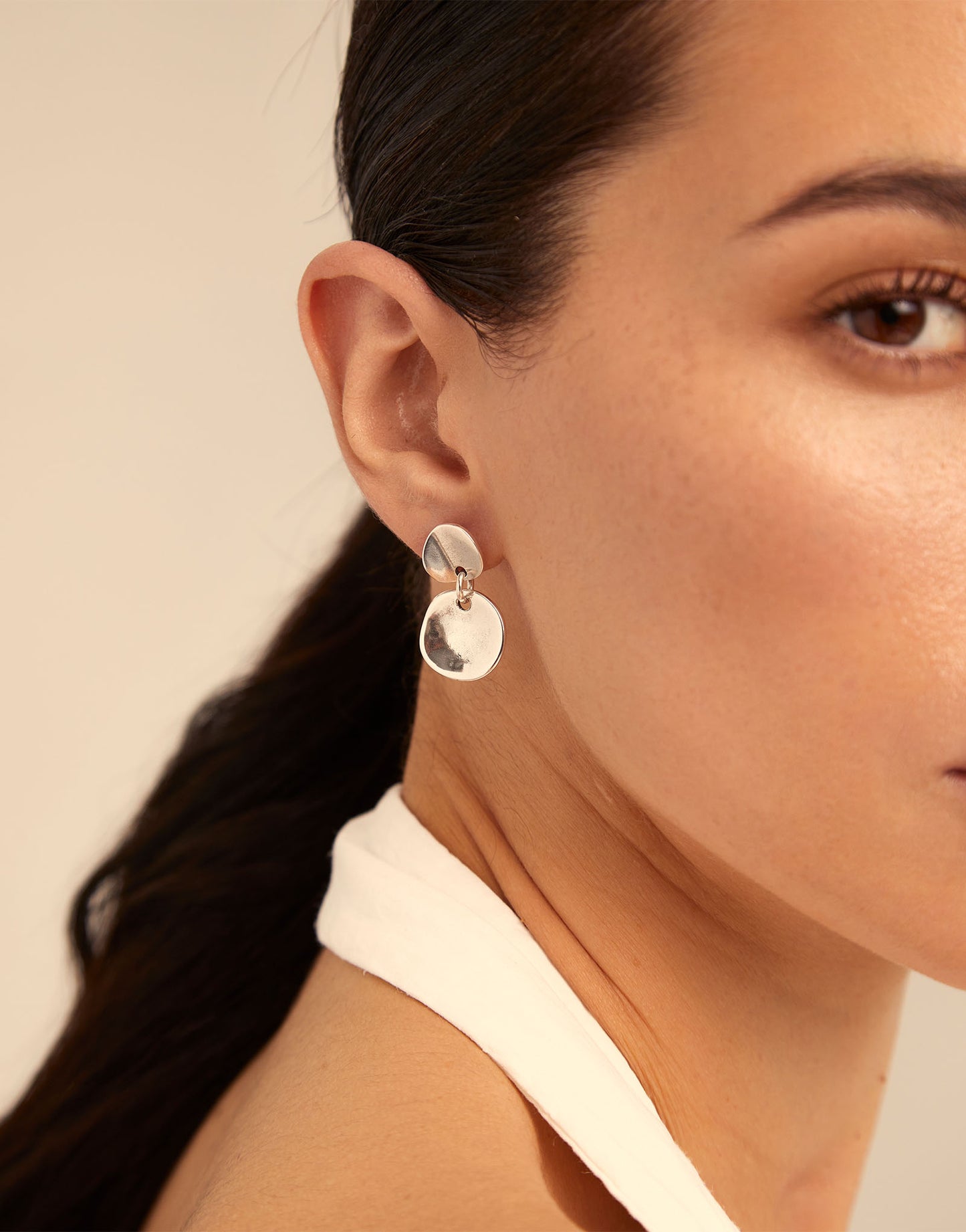 Circle drop earrings