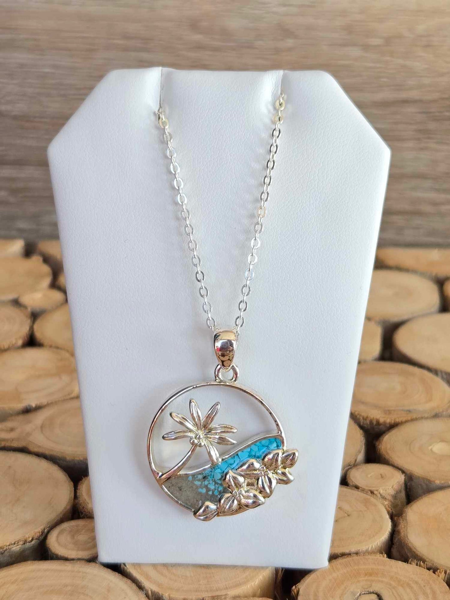 Tropical Paradise Necklace - Turquoise Gradient