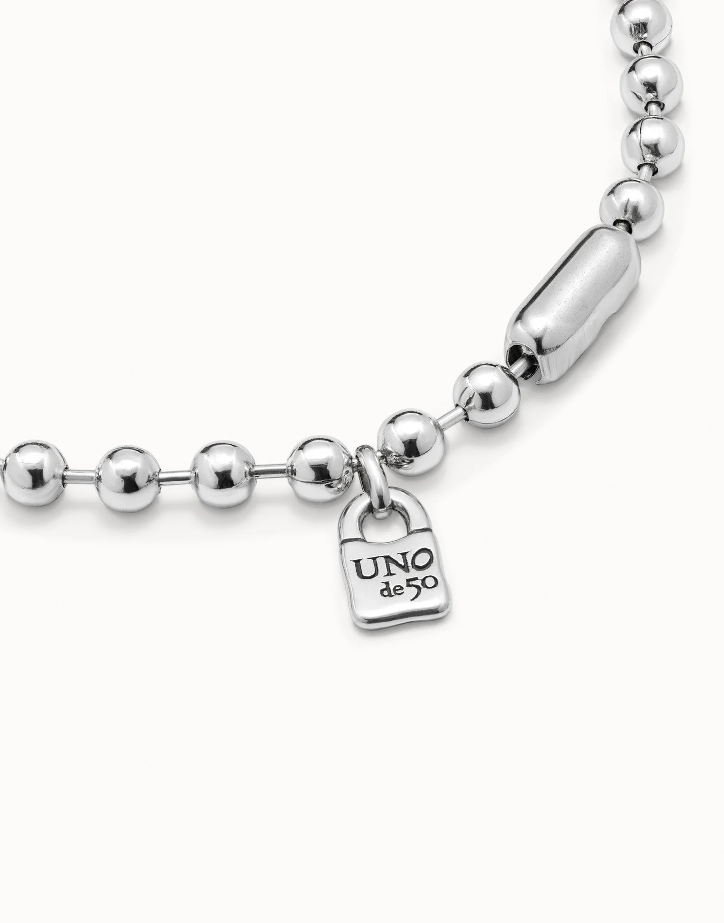 Short beaded necklace with padlock - Silver
