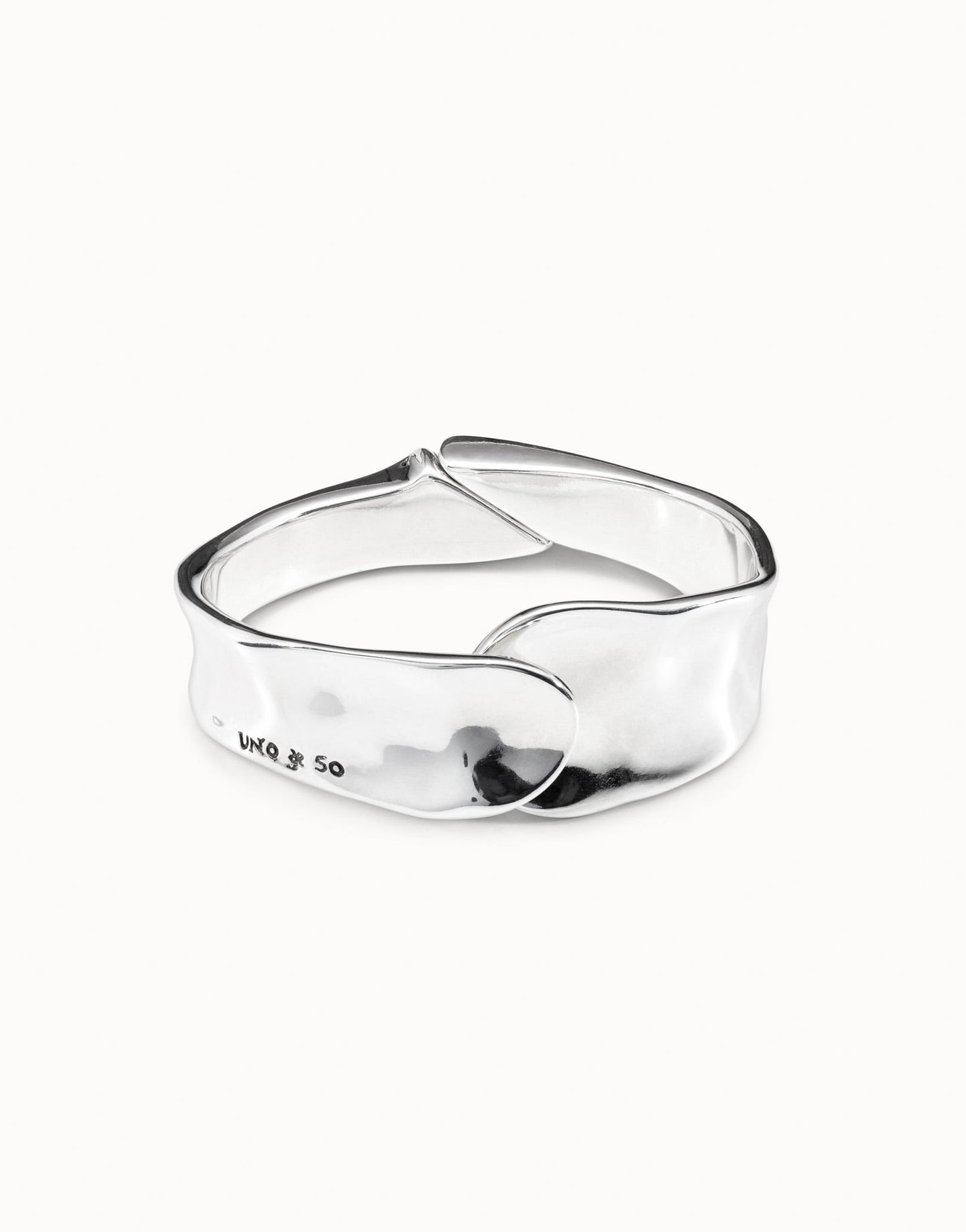 Minimalist bangle bracelet