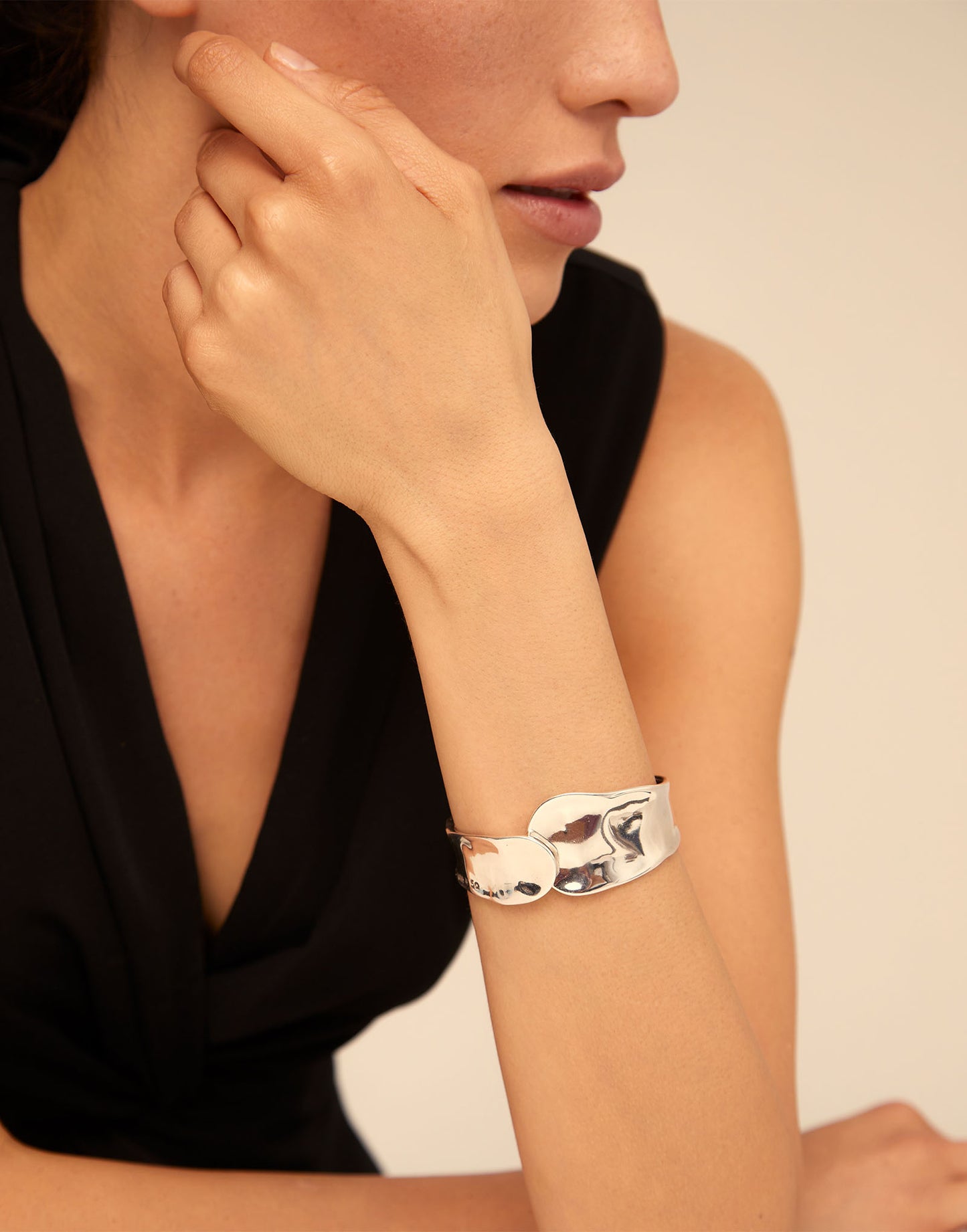 Minimalist bangle bracelet