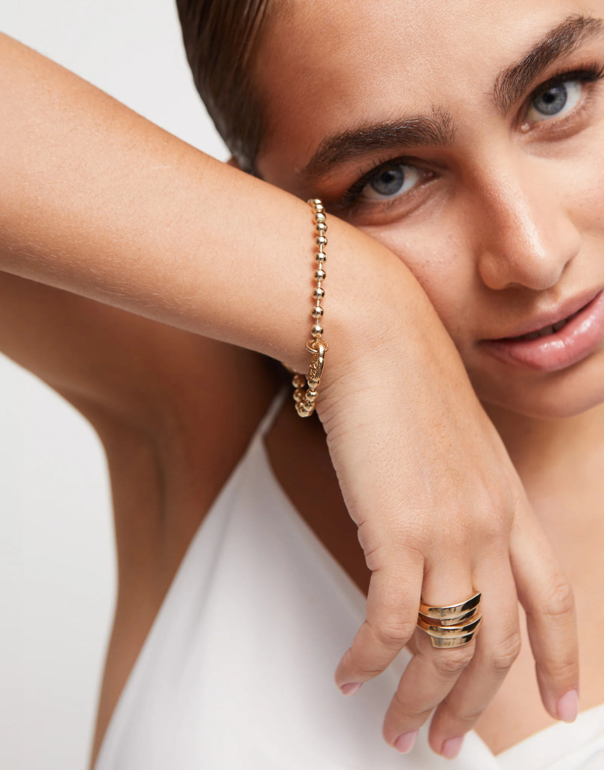 Emotions - Beaded charm bracelet - Gold
