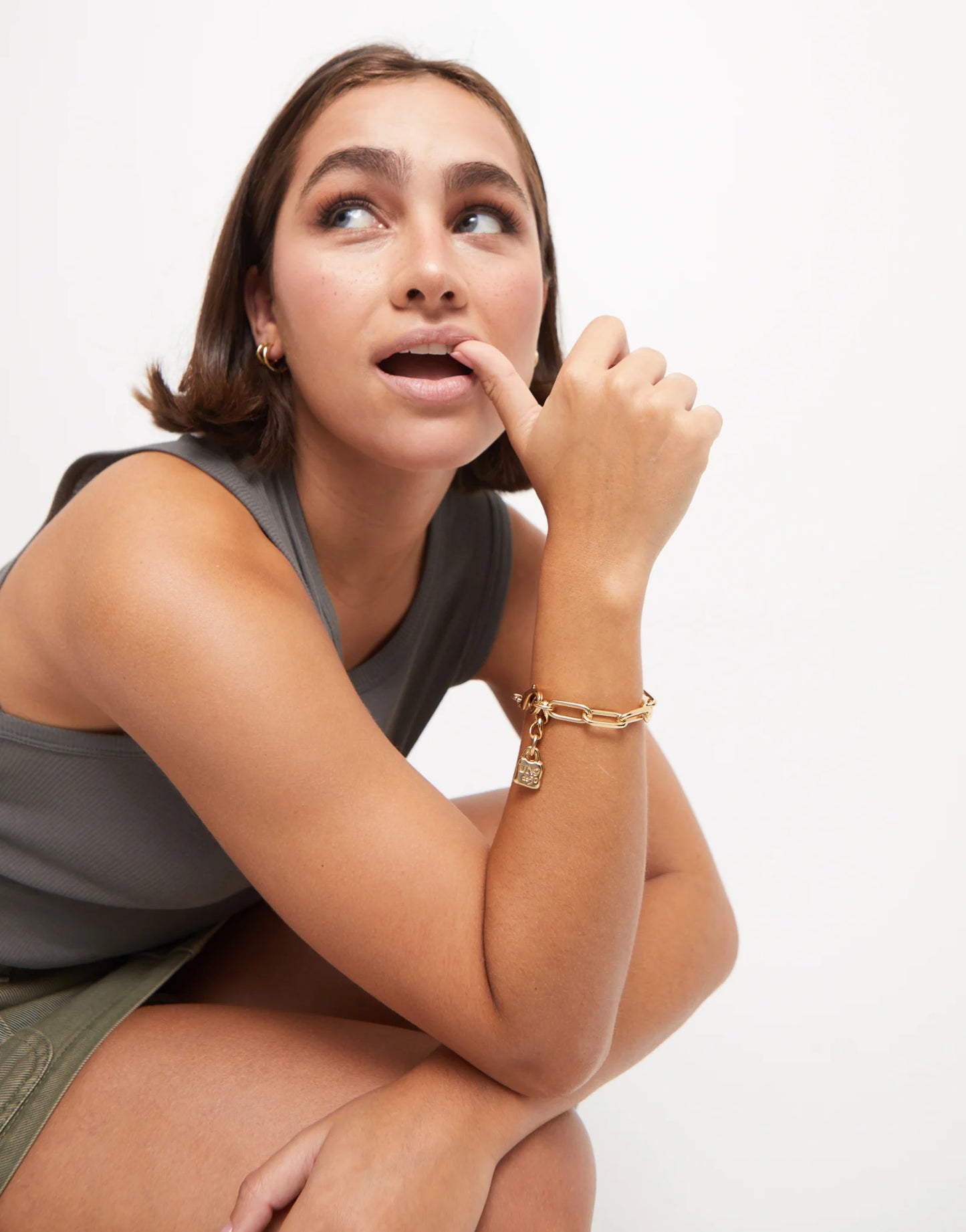 Paper clip link bracelet with padlock - Gold