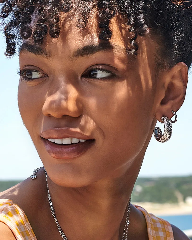 Harper Small Hoop Earrings in Silver